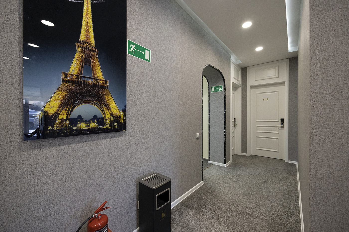 Фото Double L Hotel