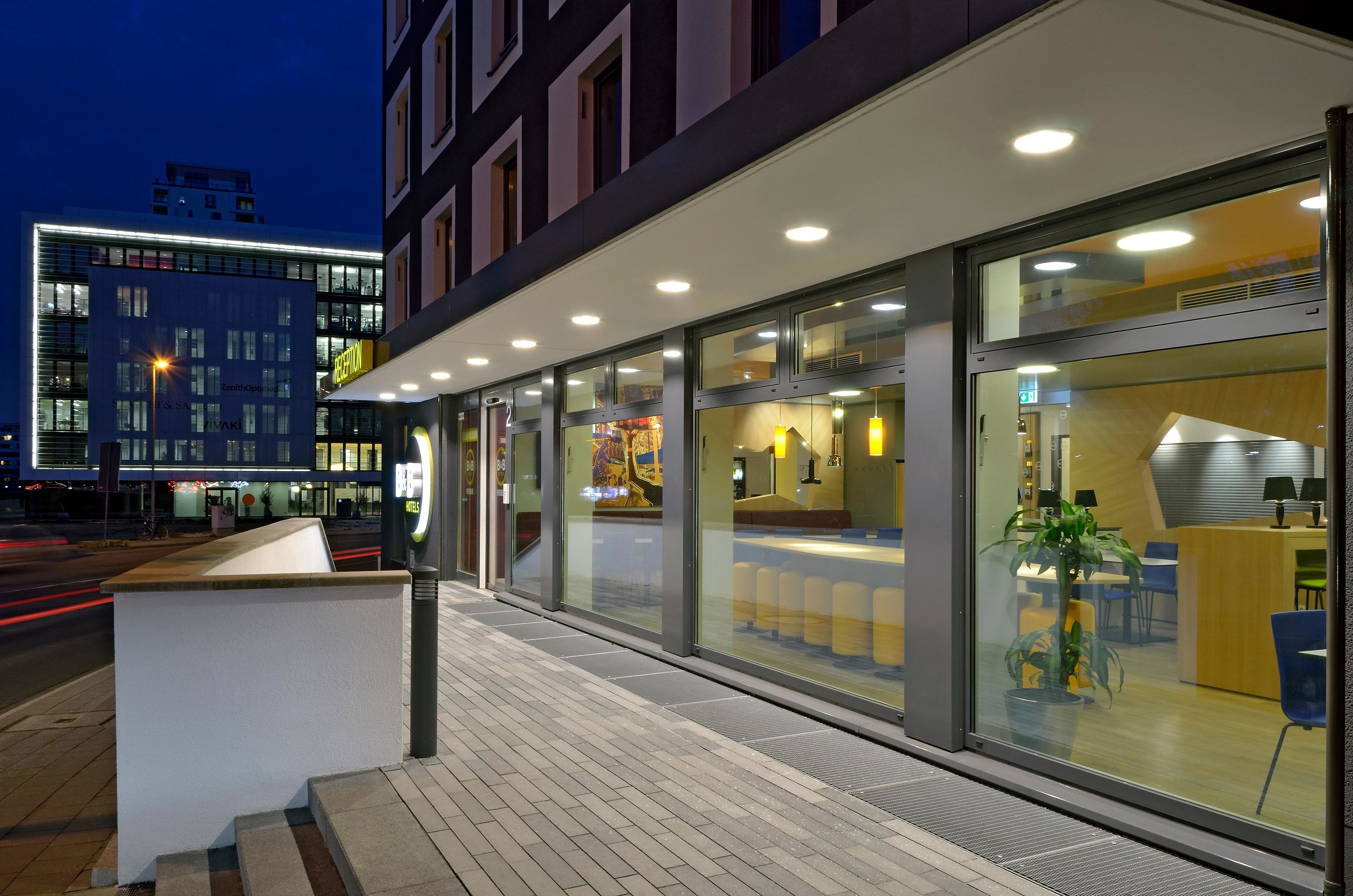 Фото отеля 1