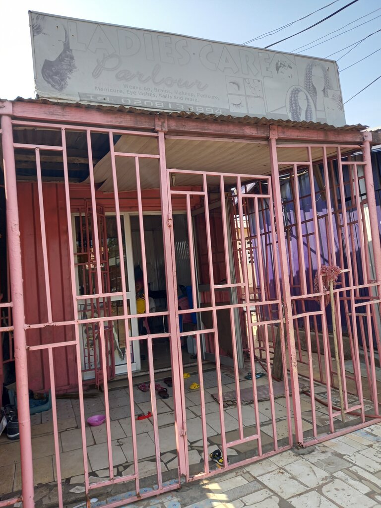 Beauty salon Ladies care, Accra, photo