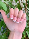 Sotnikova (Pavshinskaya Street, 2), nail salon