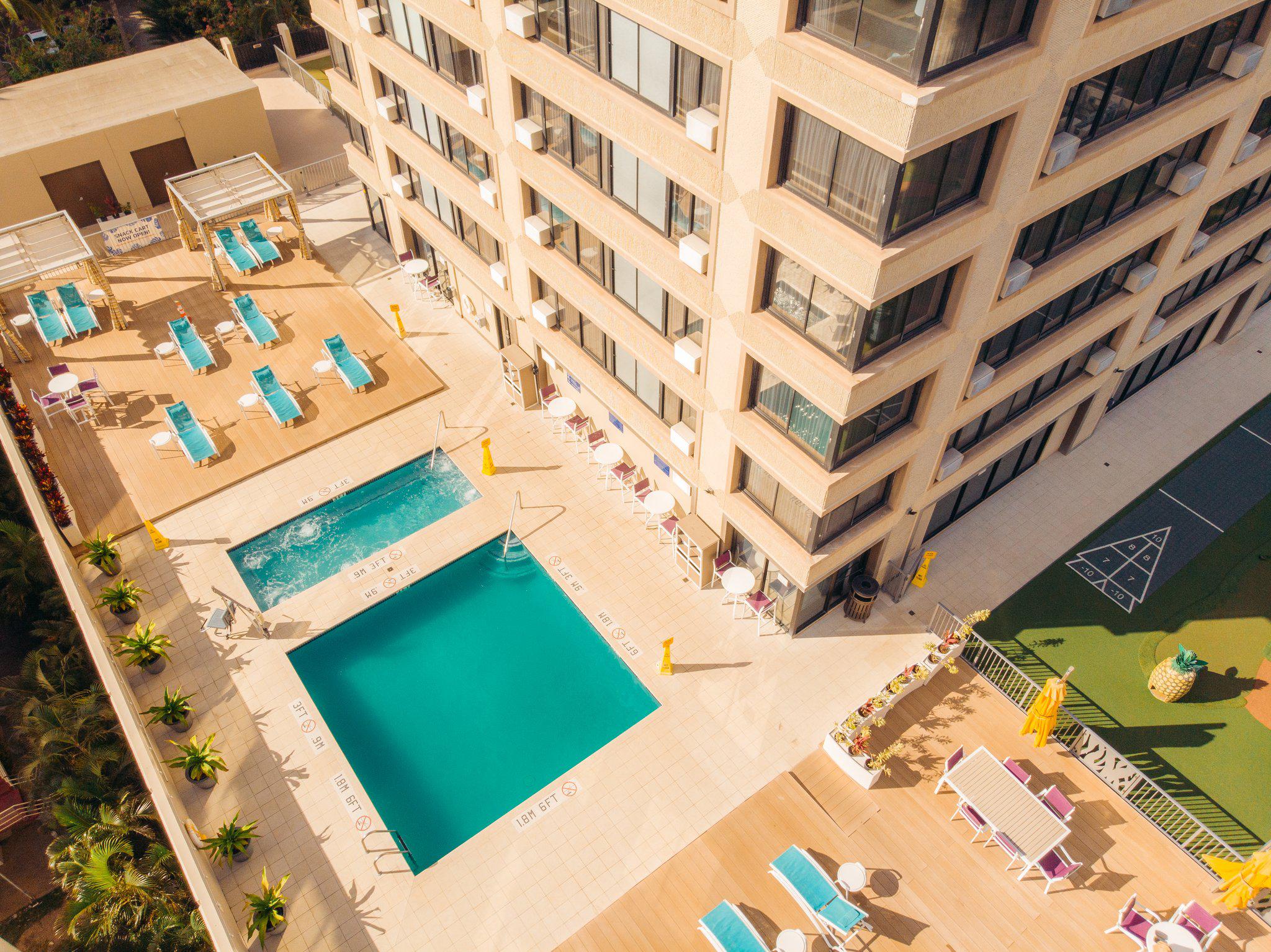 Фото Holiday Inn Express Waikiki, an Ihg Hotel