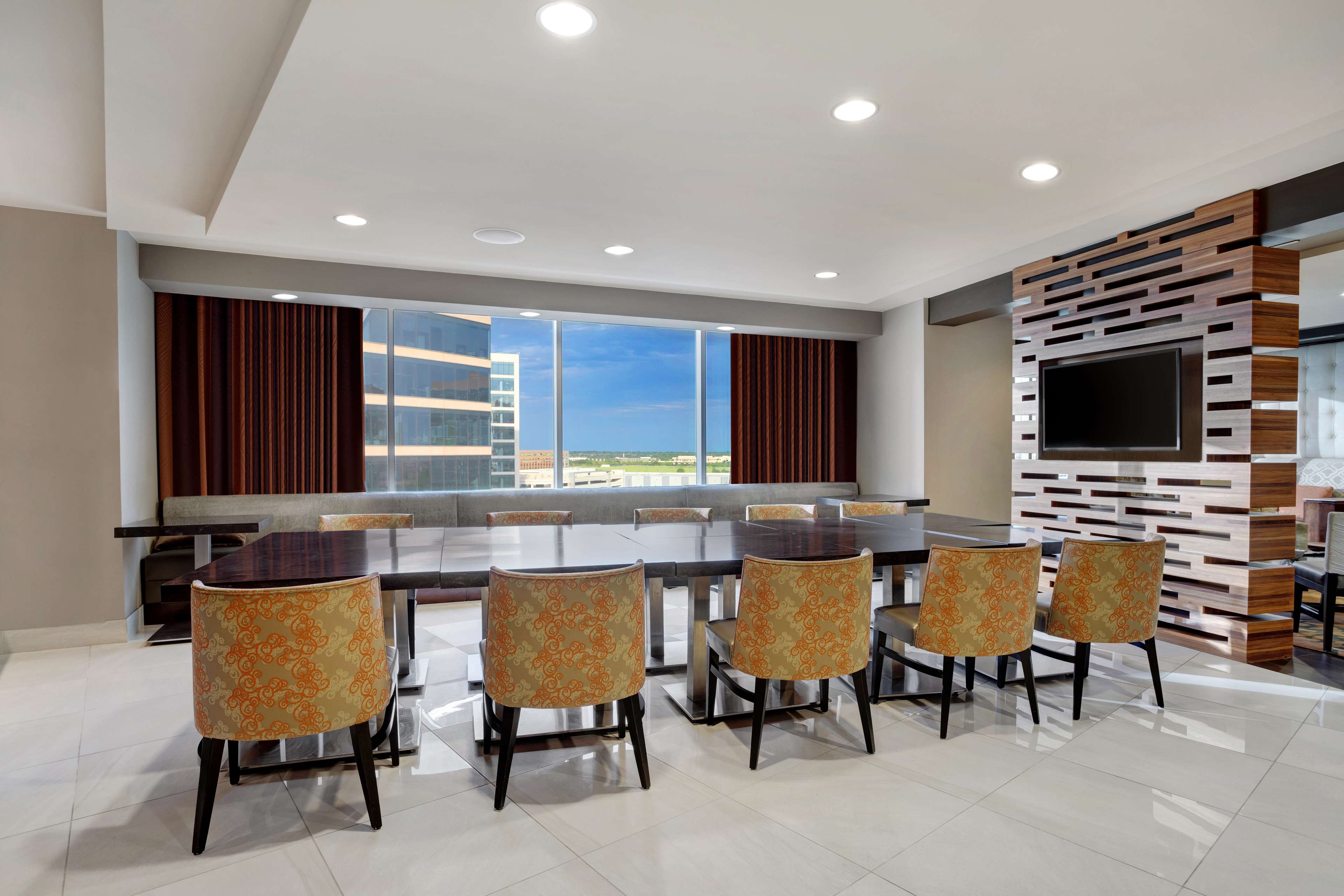 Фото Hilton Dallas/Plano Granite Park