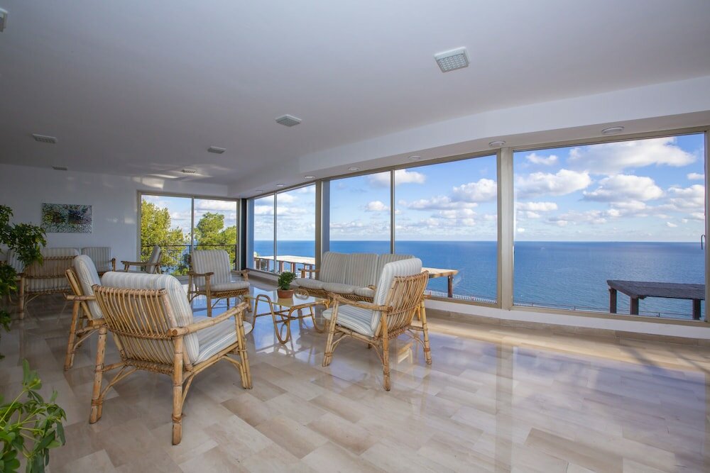 Фото Cervo 319c With Shared Pool