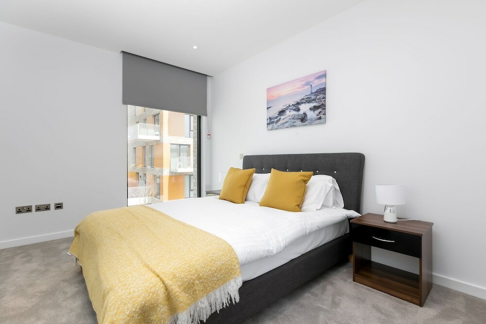 Фото Modern Townhouse Near 02 Arena & Excel