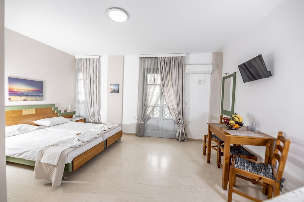 Фото Helen Suites