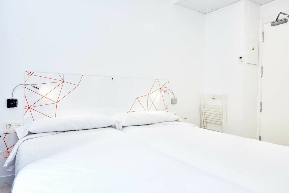 Фото Monjas Del Carmen Hotel