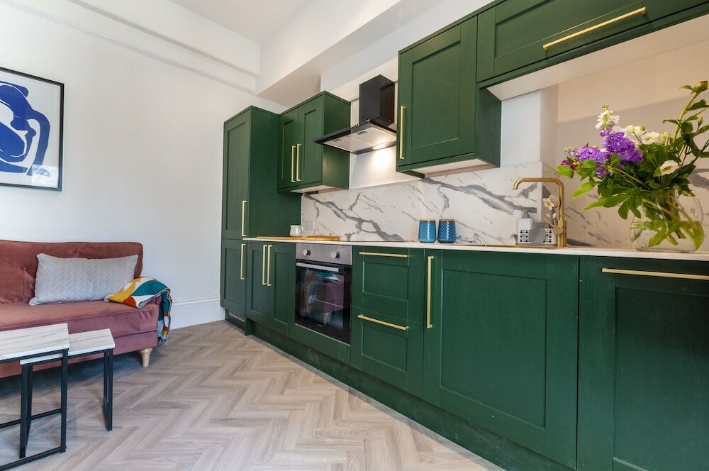 Фото Wyndham Square Apartments by K Boutique