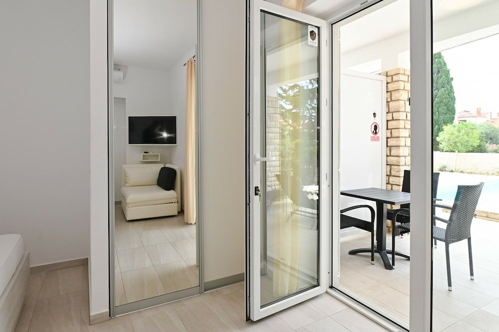 Фото Seagull Apartments & Studios