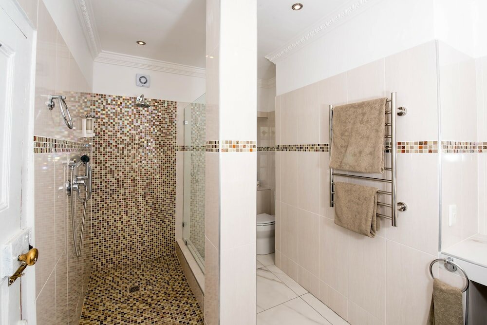 Фото 7 Church Street Guest House