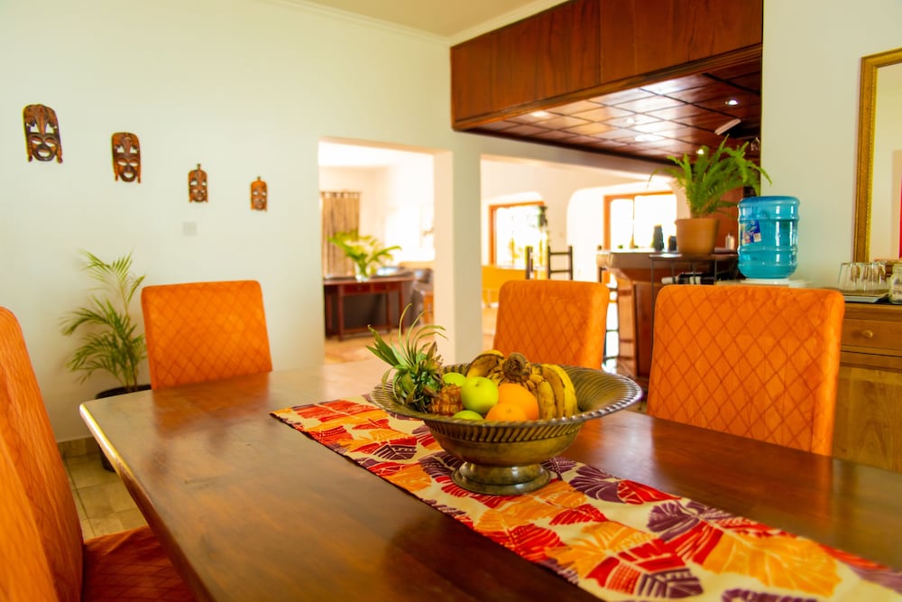 Фото Burley House - Guest House