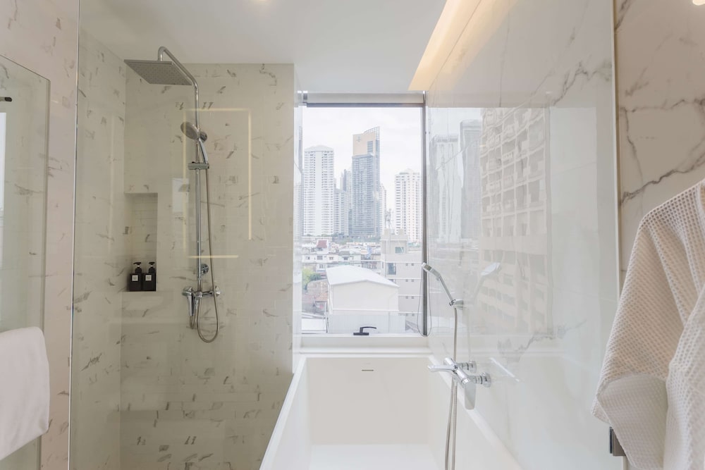 Фото Wyndham Bangkok Queen Convention Centre