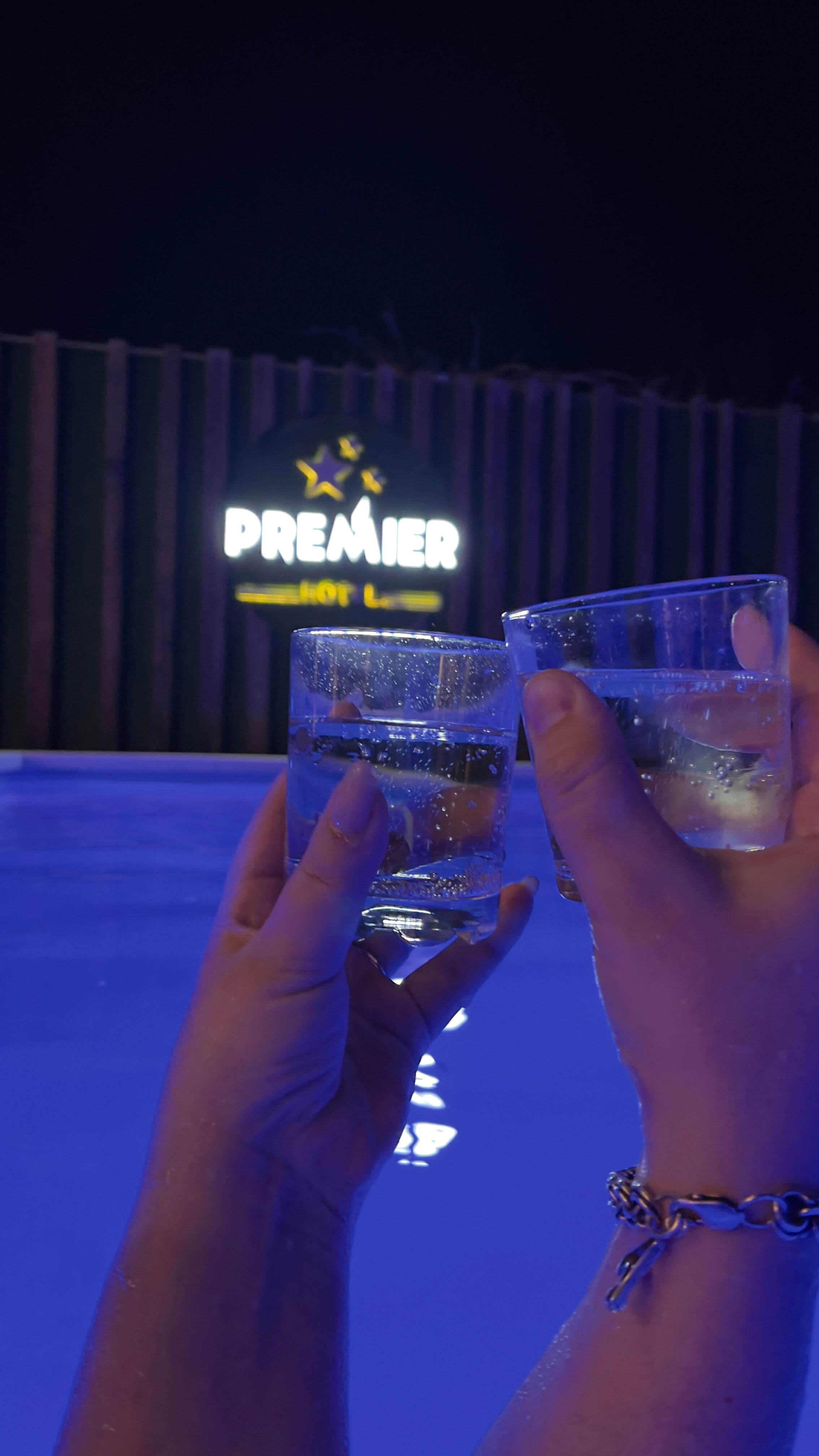 Фото Премьер