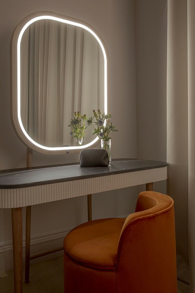 Фото Virgin Hotels Edinburgh