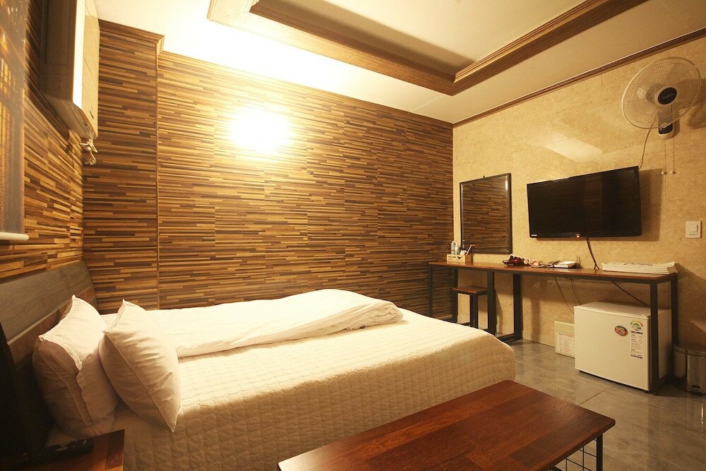 Фото Geochang Hwangsil