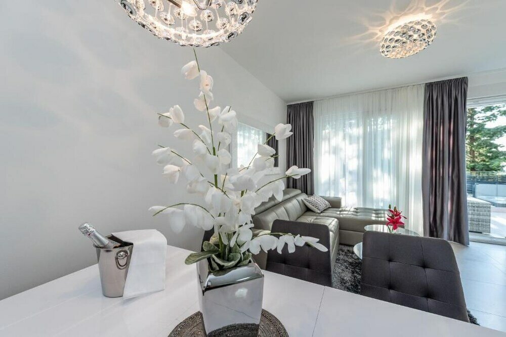 Фото Sunset apartment with private pool and jacuzzi