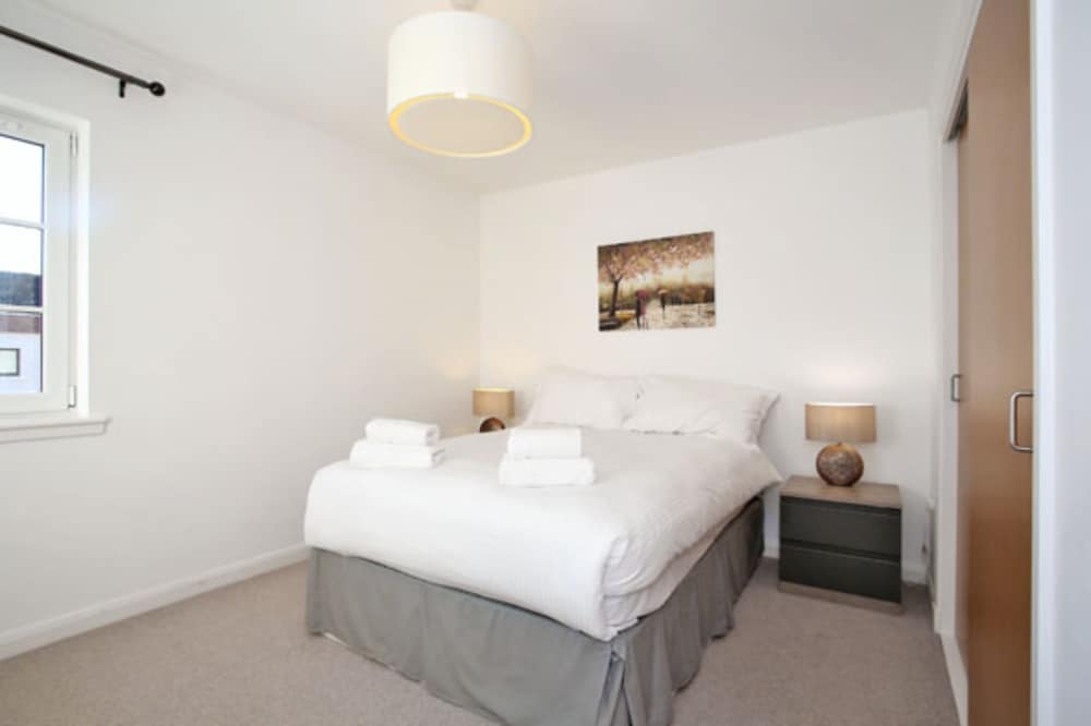 Фото Bright 3 bed Inverurie Home Near Ury Riverside Park