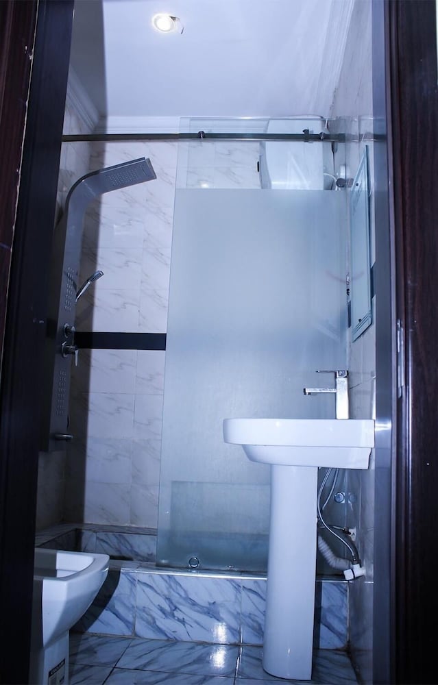 Фото Six Diamond Hotel