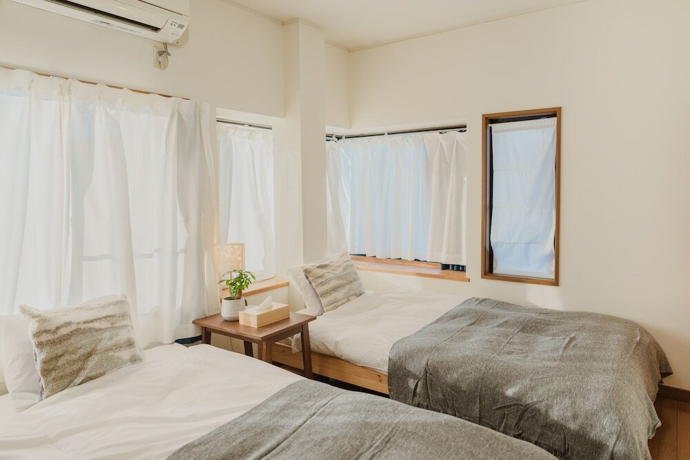 Фото White Space