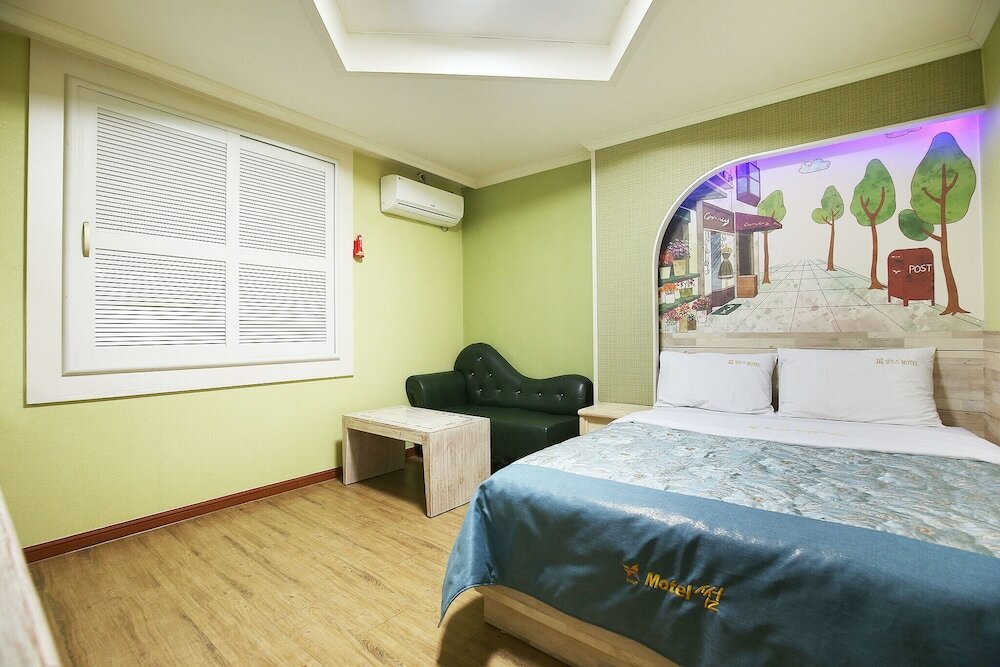 Фото Daejeon Yongjeon Some