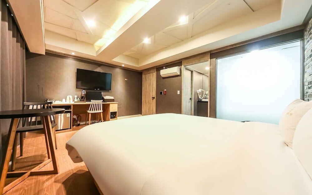 Фото Changwon Sangnamdong Hotel Jm