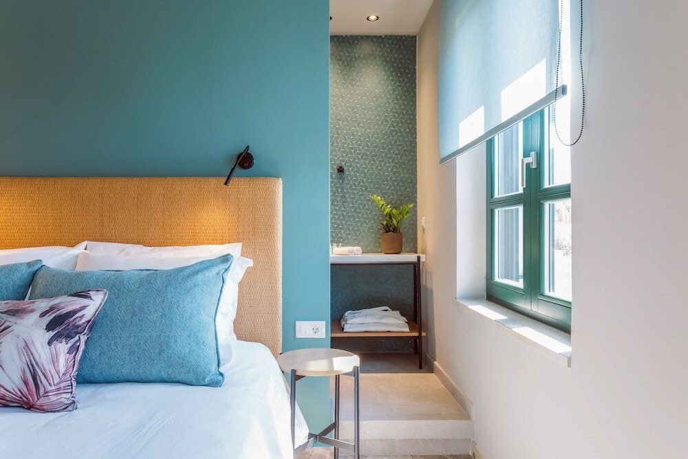 Фото House 8 - Heart of Old Town w Parking