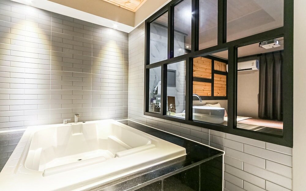 Фото Gimhae Eobangdong The Gentle Hotel