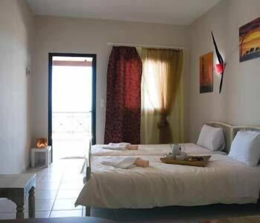 Фото Отель Cavo Petra