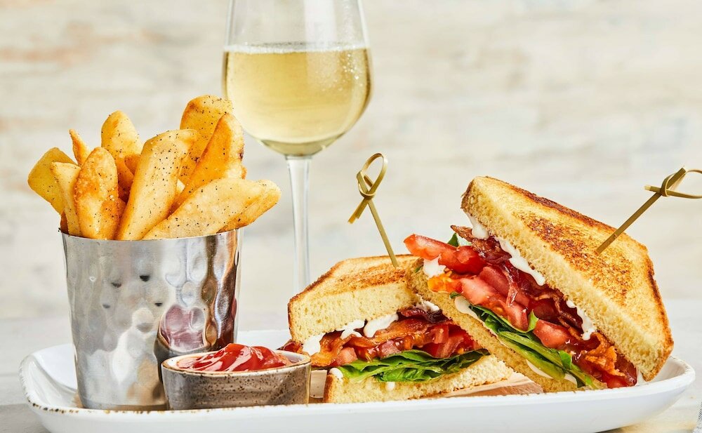 Фото Courtyard by Marriott Boston Waltham