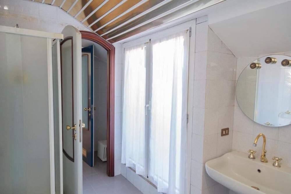 Фото IH Hotels Milano Bocconi