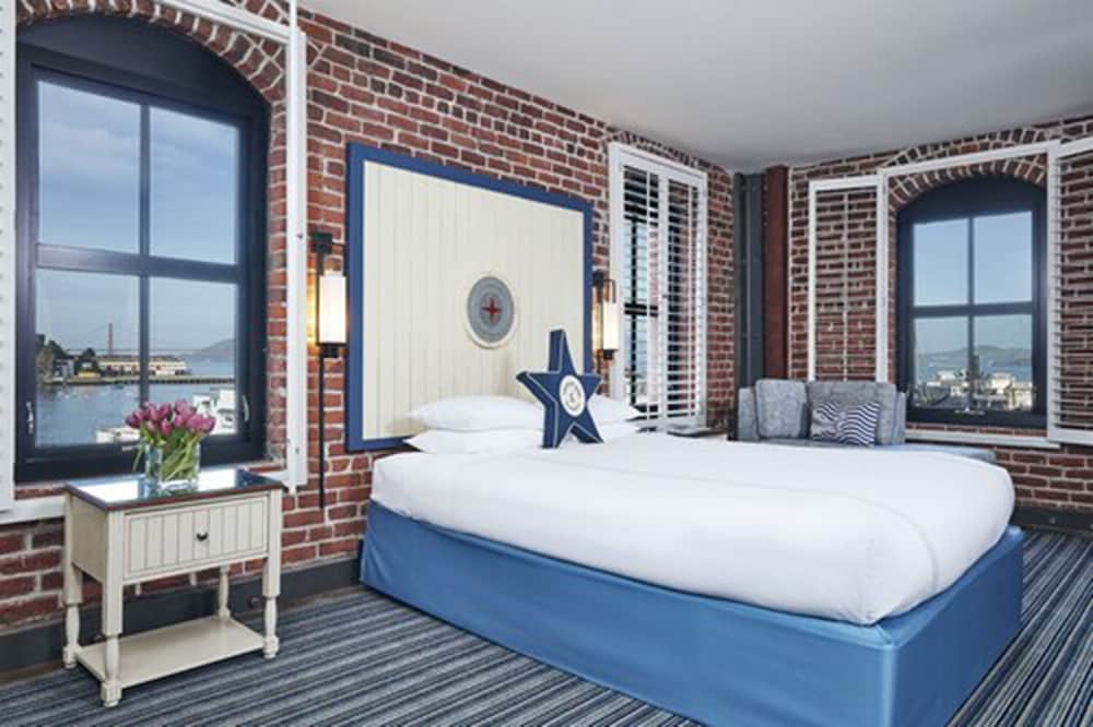 Фото Argonaut Hotel