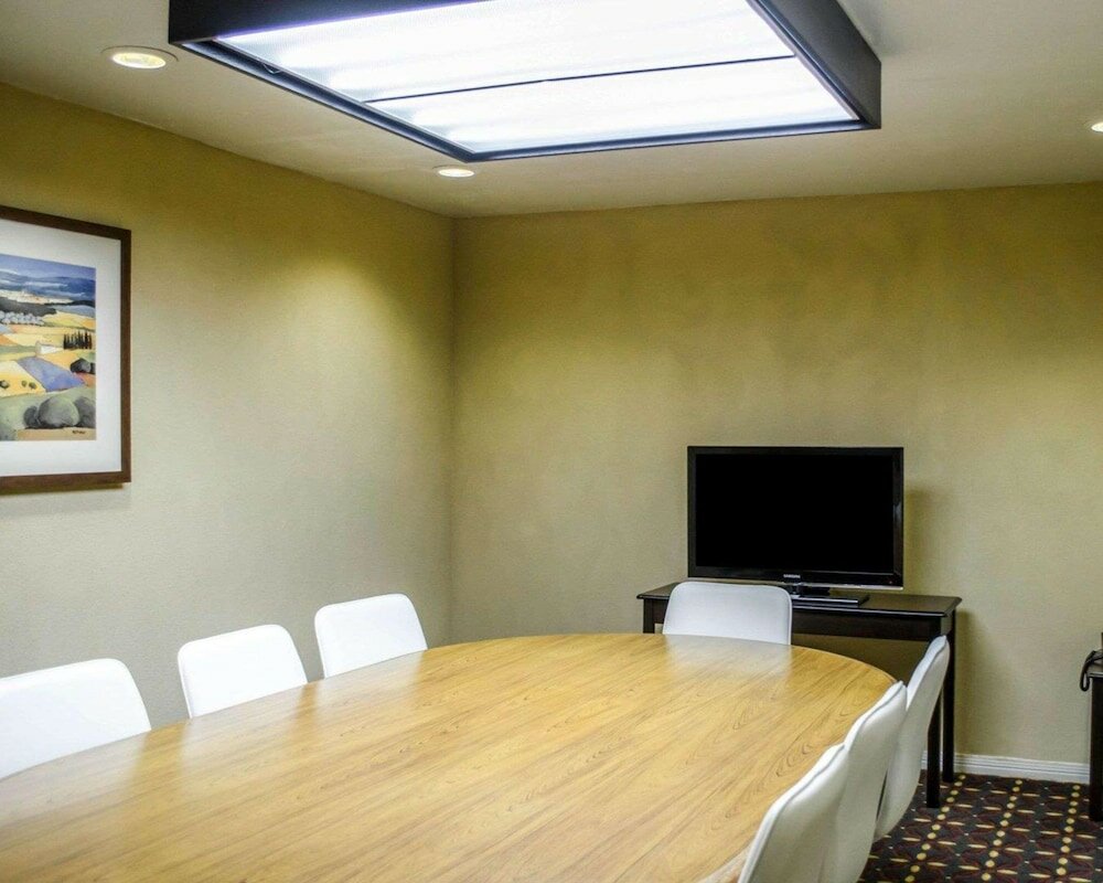 Фото SureStay Studio by Best Western Pensacola