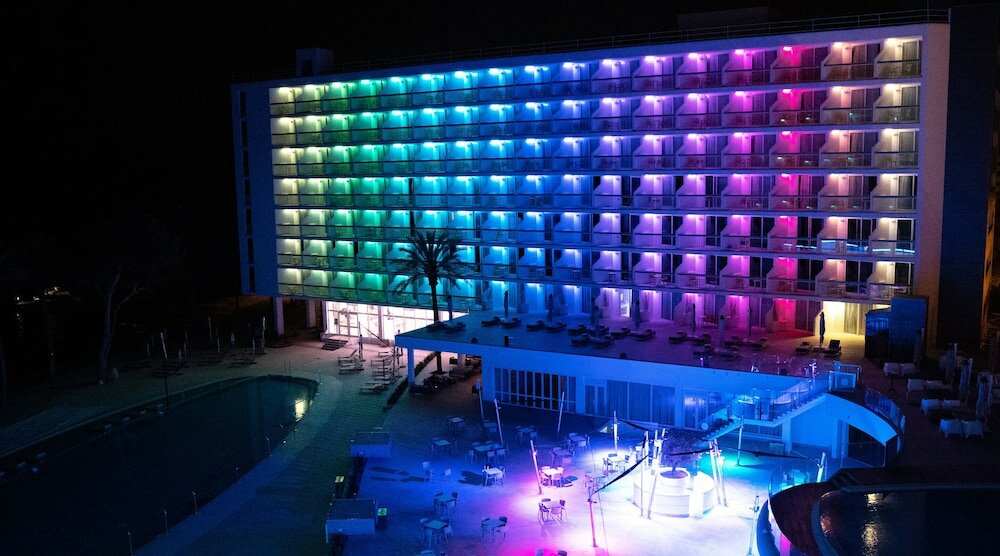 Фото The Ibiza Twiins Hotel