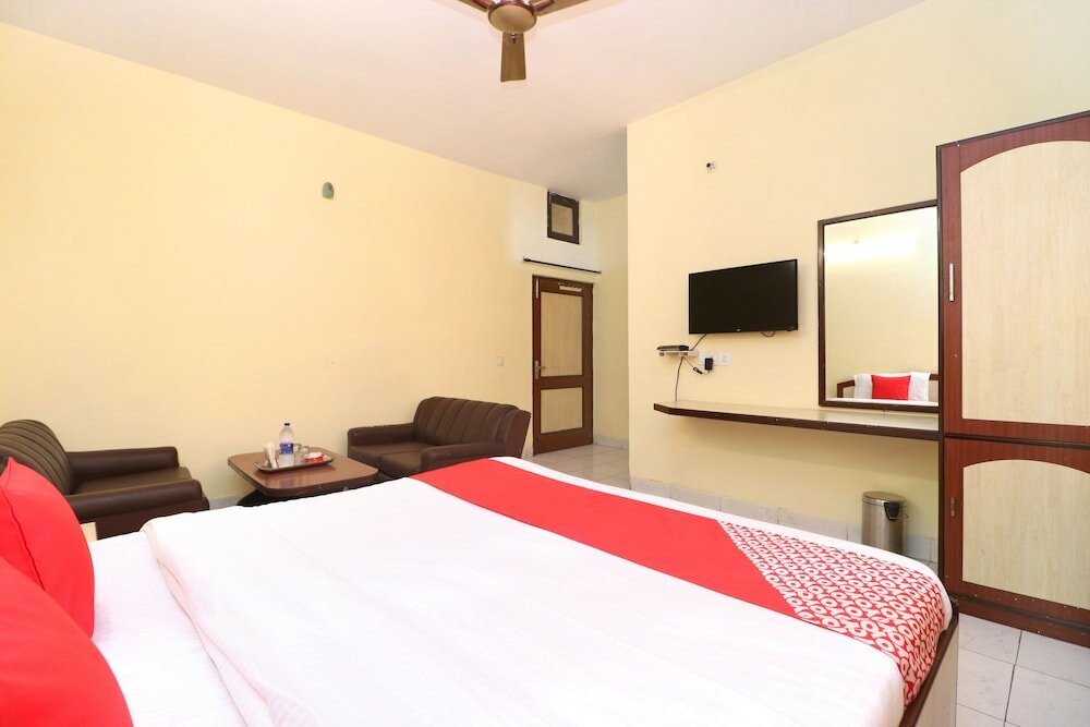 Фото Oyo 30127 Hotel Sabina International