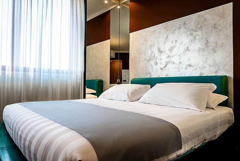 Фото Business Hotel