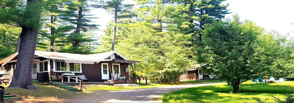 Фото The Wilderness Inn