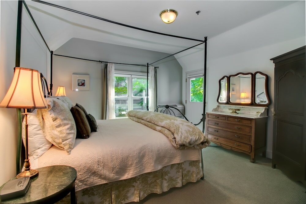 Фото Winchester Inn