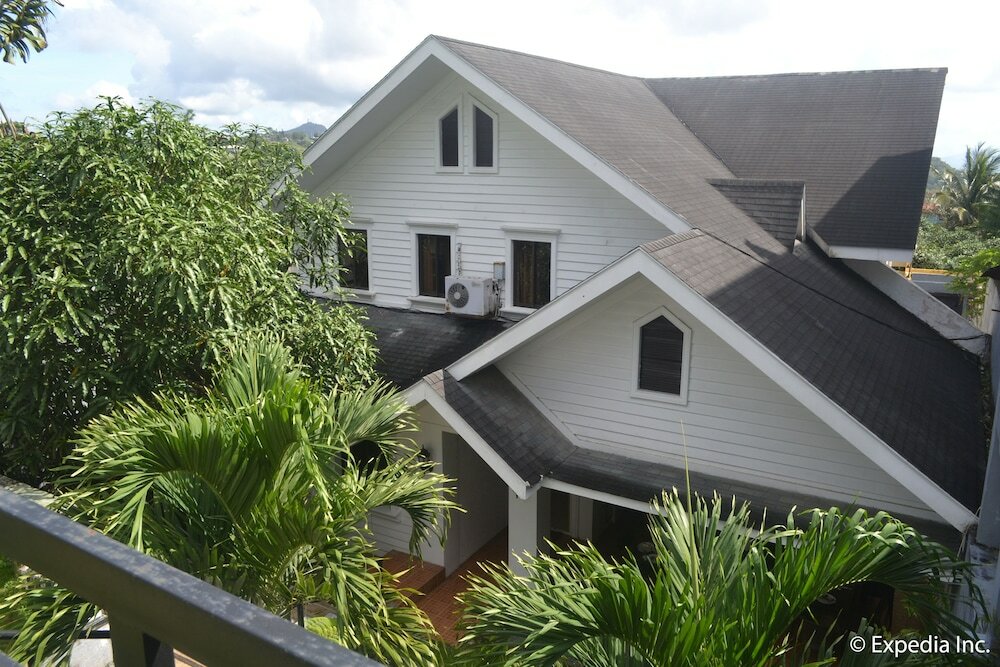 Фото Chateau Beatrice Bed & Breakfast