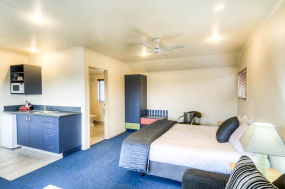 Фото Claremonte Motor Lodge