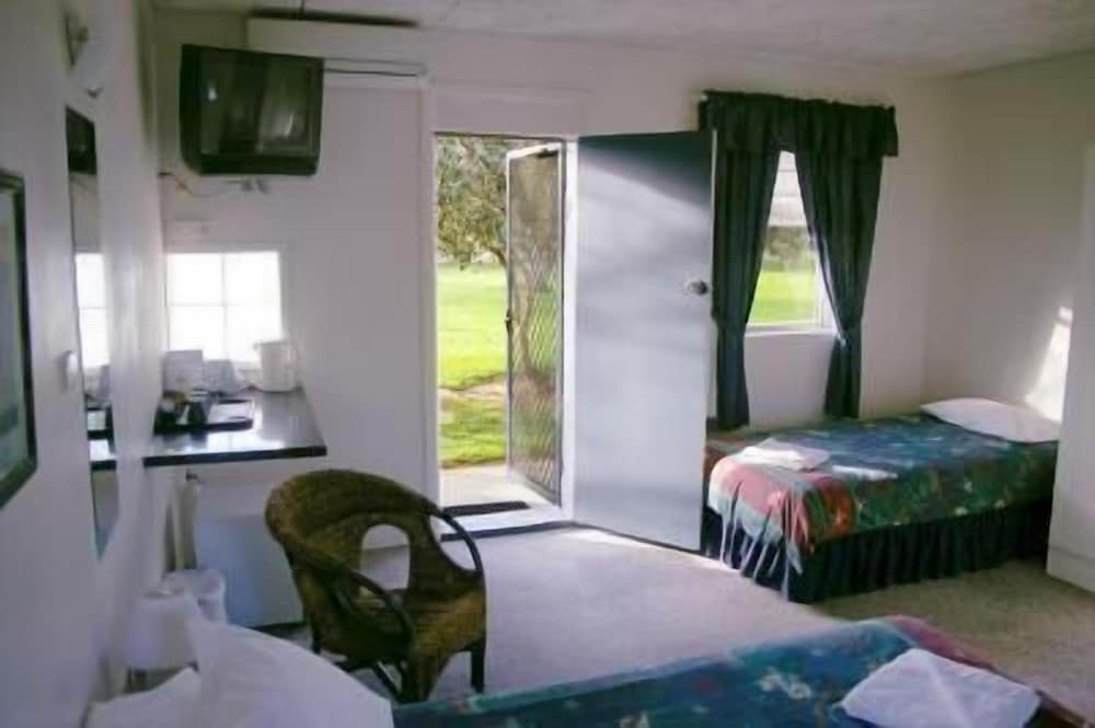 Фото Jugiong Motor Inn