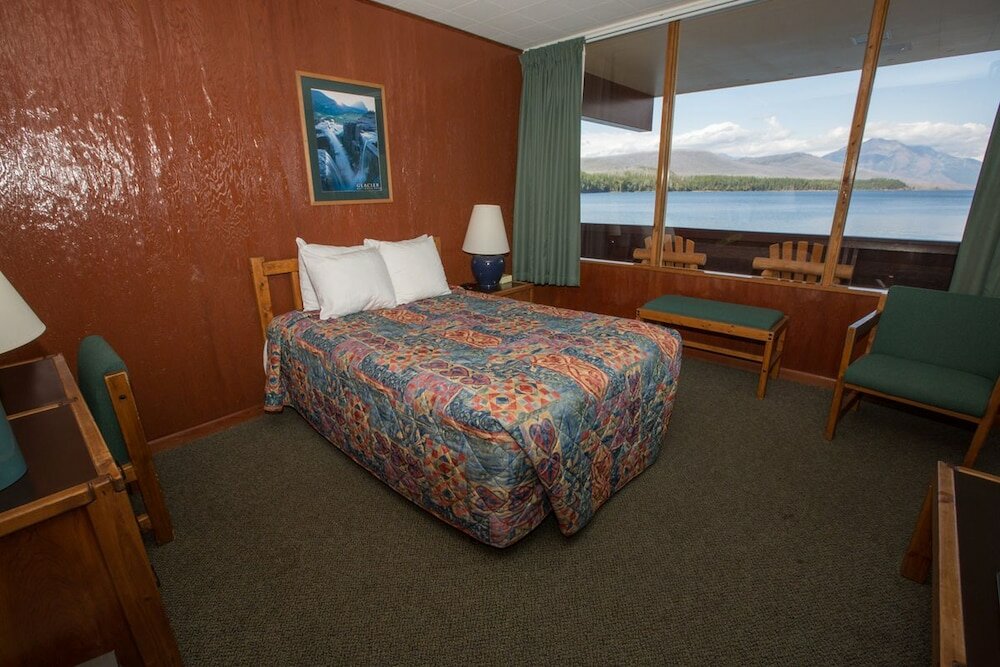 Фото Village Inn At Apgar - Inside the Park