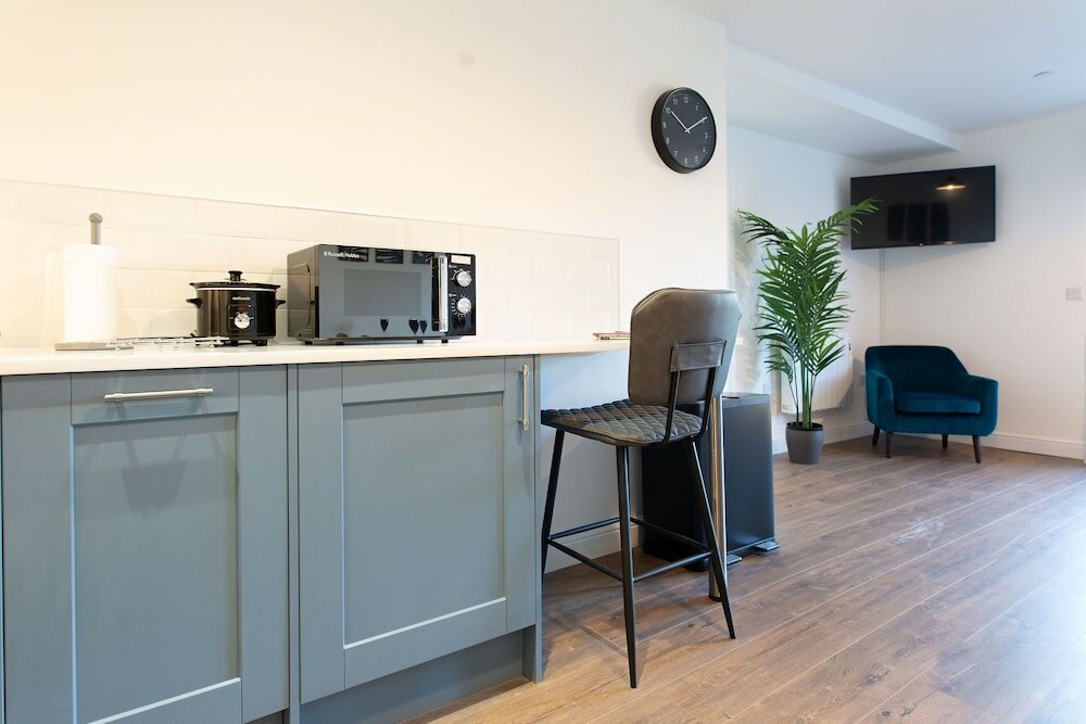 Фото Central Flats in Cardiff with Parking