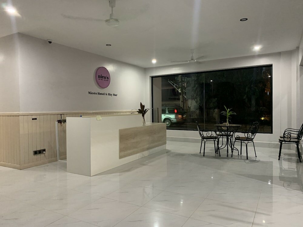 Фото Nico's Hotel and Sky Bar