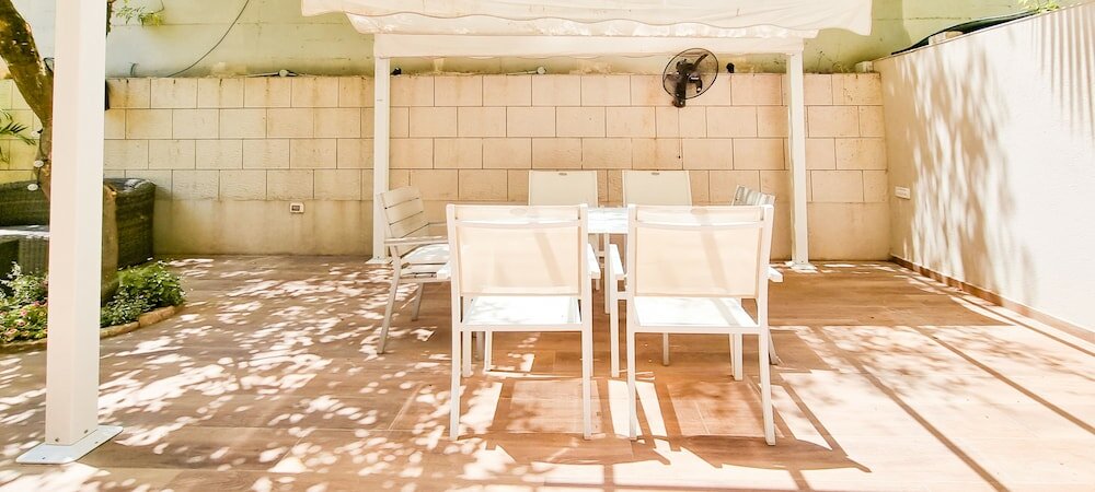 Фото Yona Hanavi Mmimosa