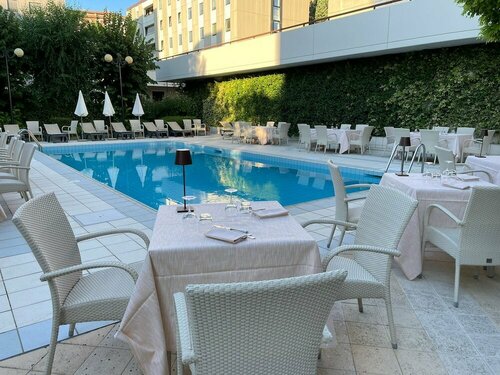 Гостиница Hotel Perugia Plaza в Перудже