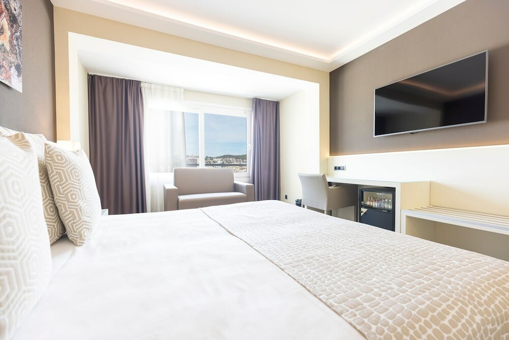 Фото Calipolis Sitges