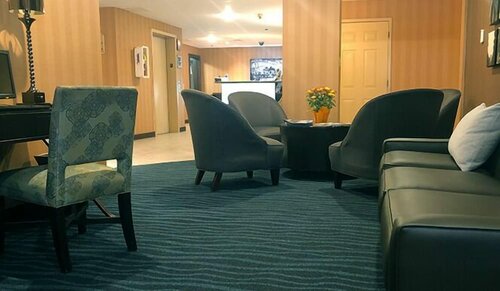 Гостиница Ivy Court Inn & Suites в Саут-Бенде