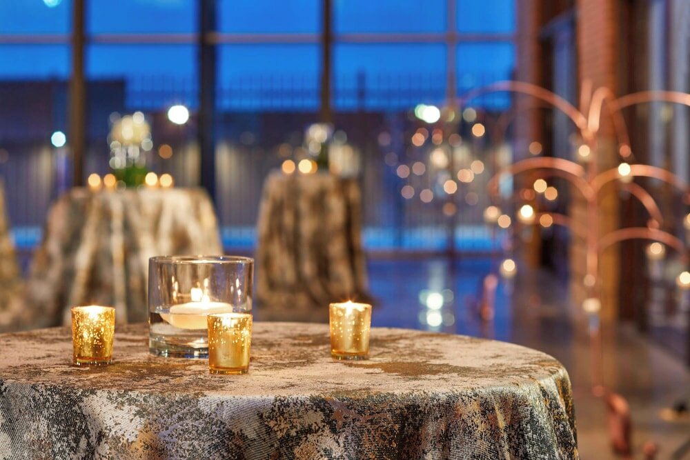 Фото Renaissance Minneapolis Hotel, The Depot