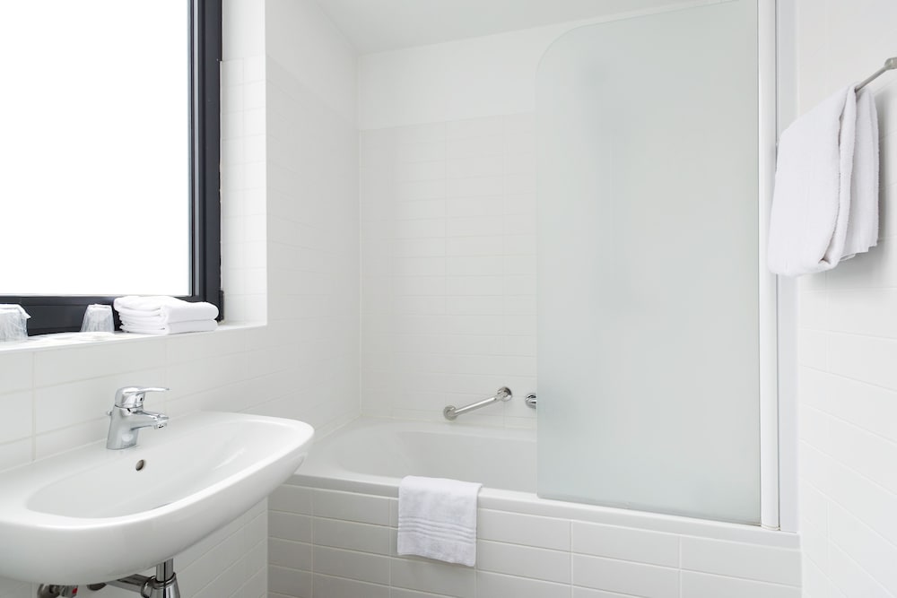 Фото Century Hotel Antwerpen