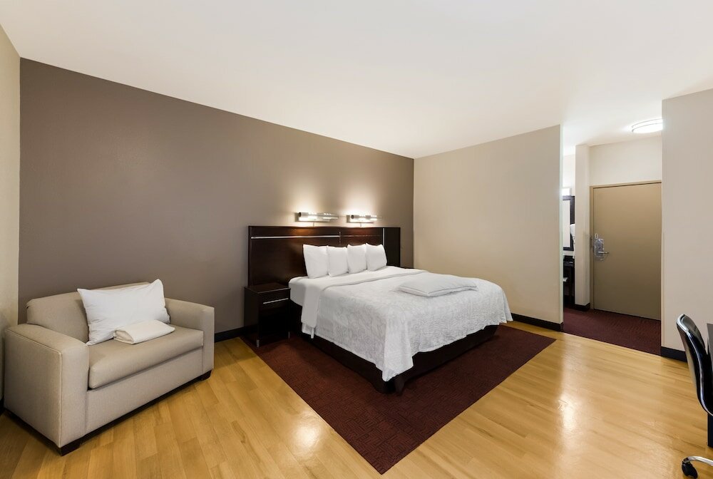 Фото Red Roof Inn Plus+ Columbus Downtown-Convention Center