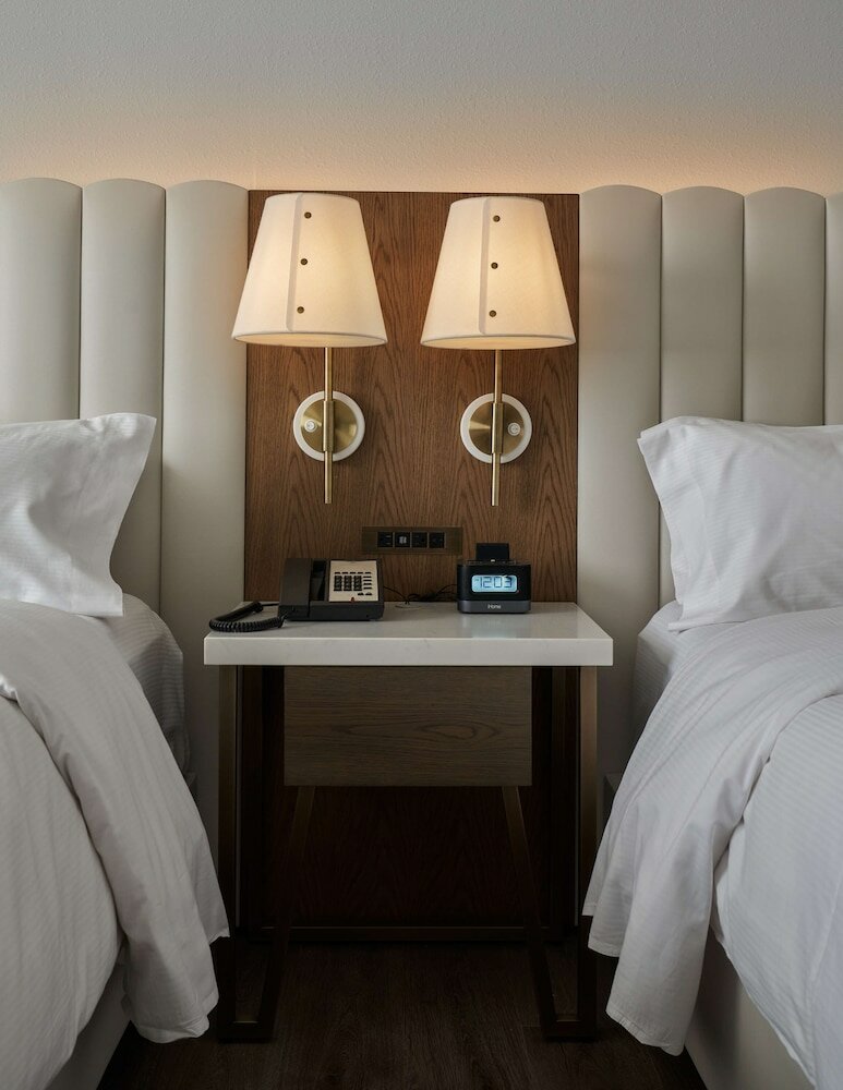 Фото DoubleTree by Hilton Hotel Dallas – Love Field